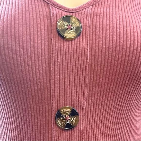 No boundaries pink ribbed dress. Size medium (7- 9) - Picture 3 of 10